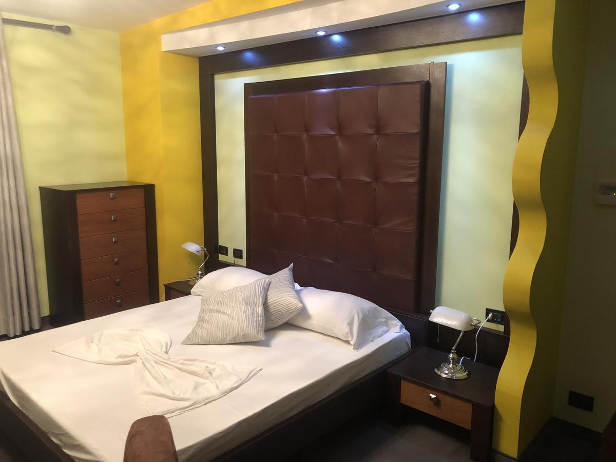 Icon Hotel Влёра Экстерьер фото